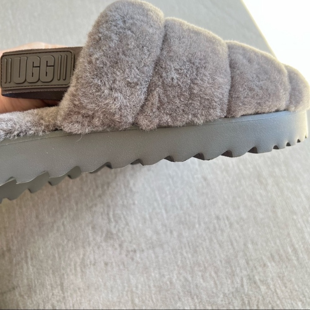 UGG Super Fluff Slides - Picture 3 of 4